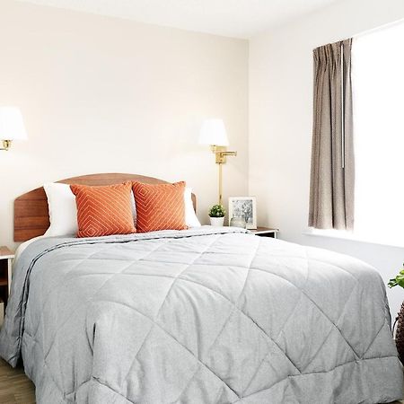 Intown Suites Extended Stay Houston Tx - Hobby Airport エクステリア 写真