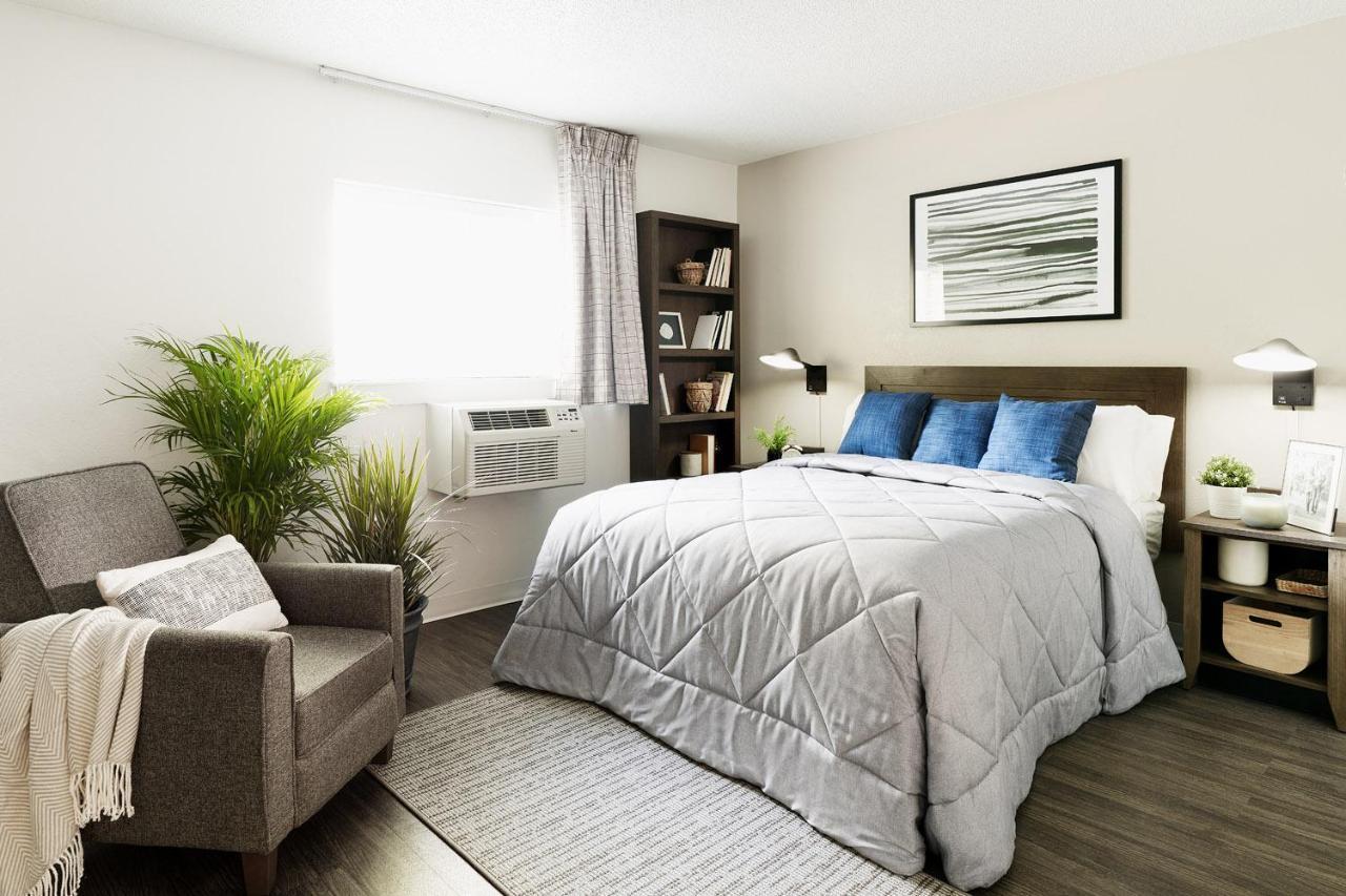 Intown Suites Extended Stay Houston Tx - Hobby Airport エクステリア 写真