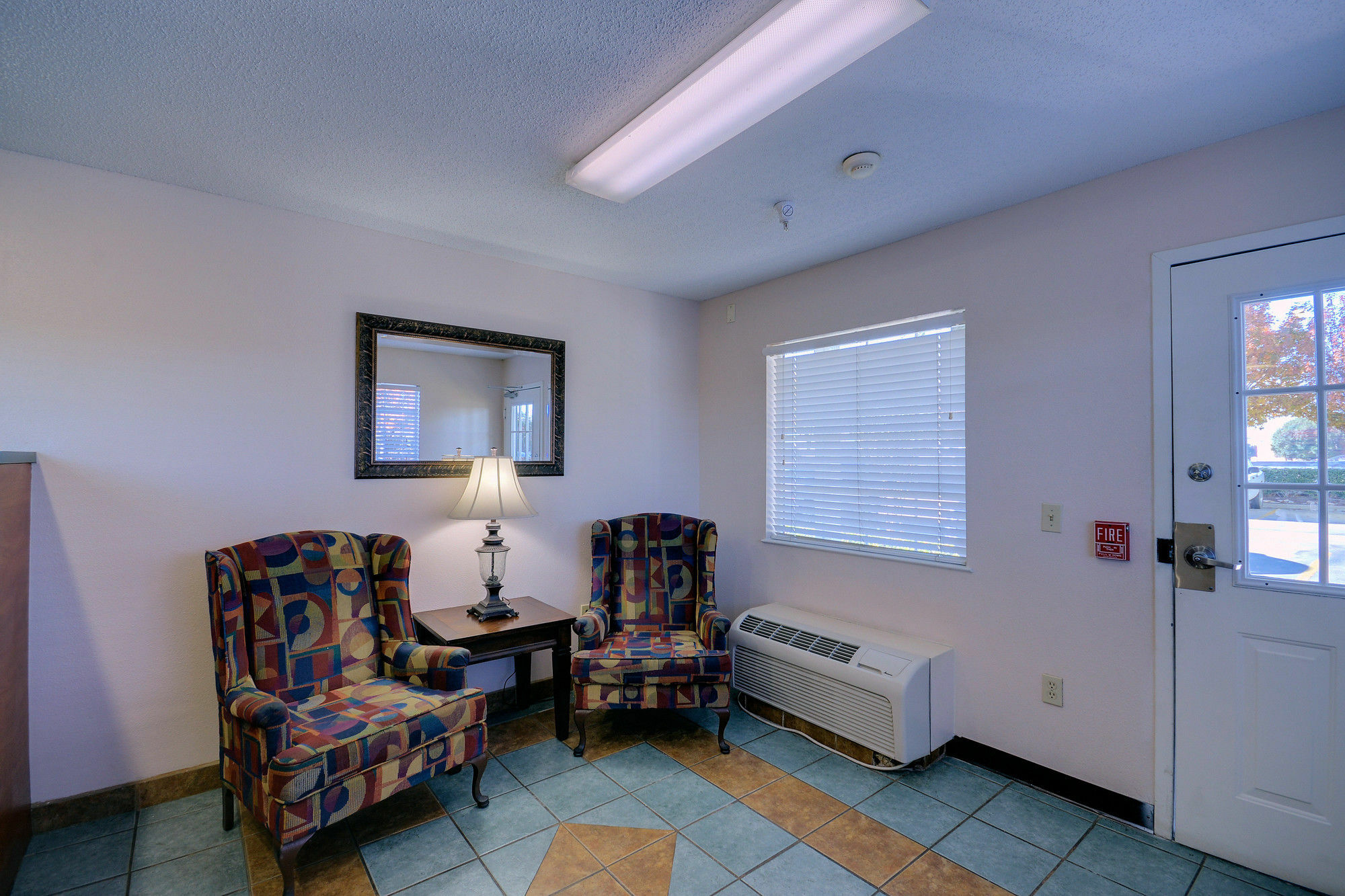 Intown Suites Extended Stay Houston Tx - Hobby Airport エクステリア 写真