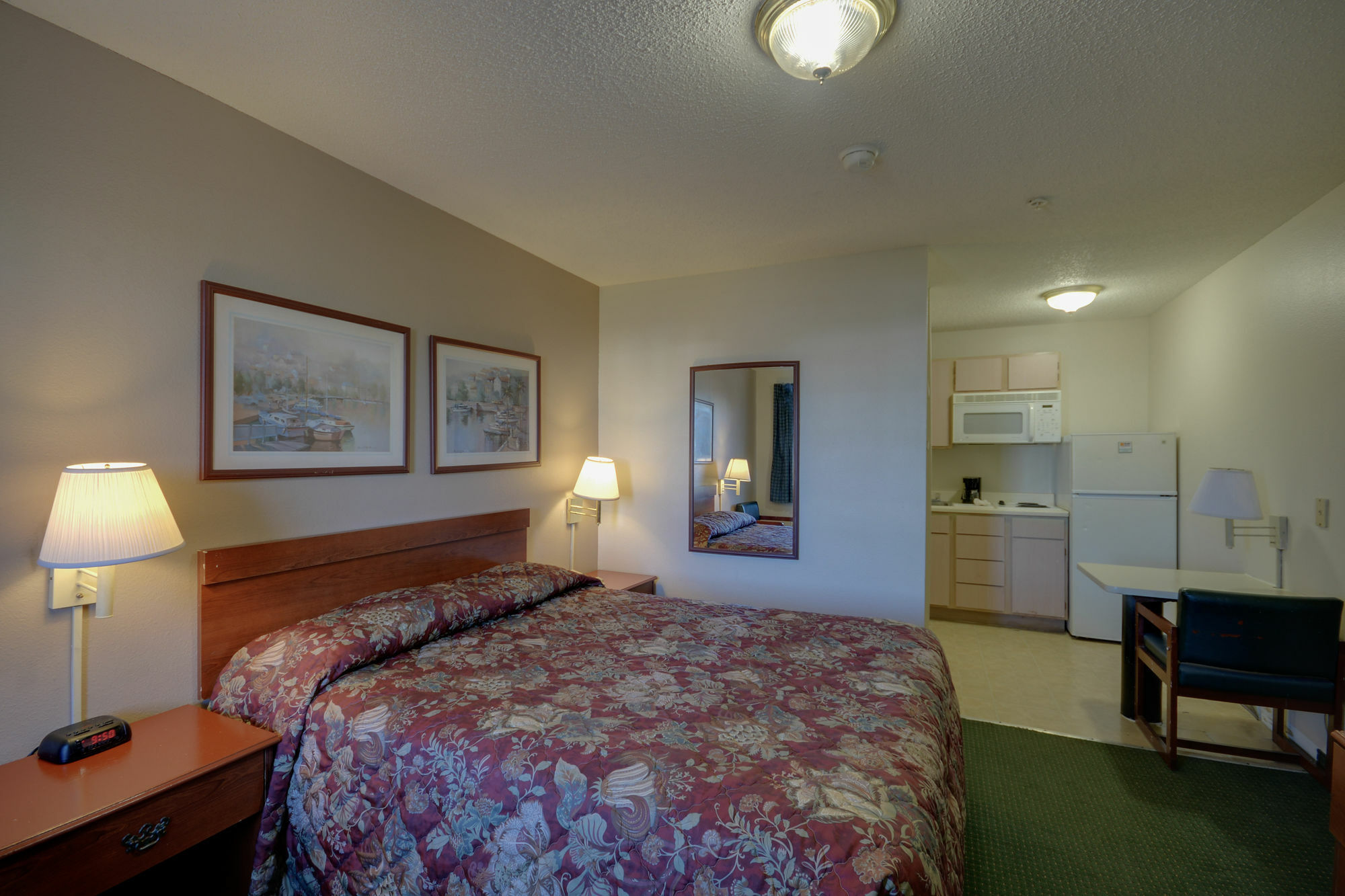 Intown Suites Extended Stay Houston Tx - Hobby Airport エクステリア 写真