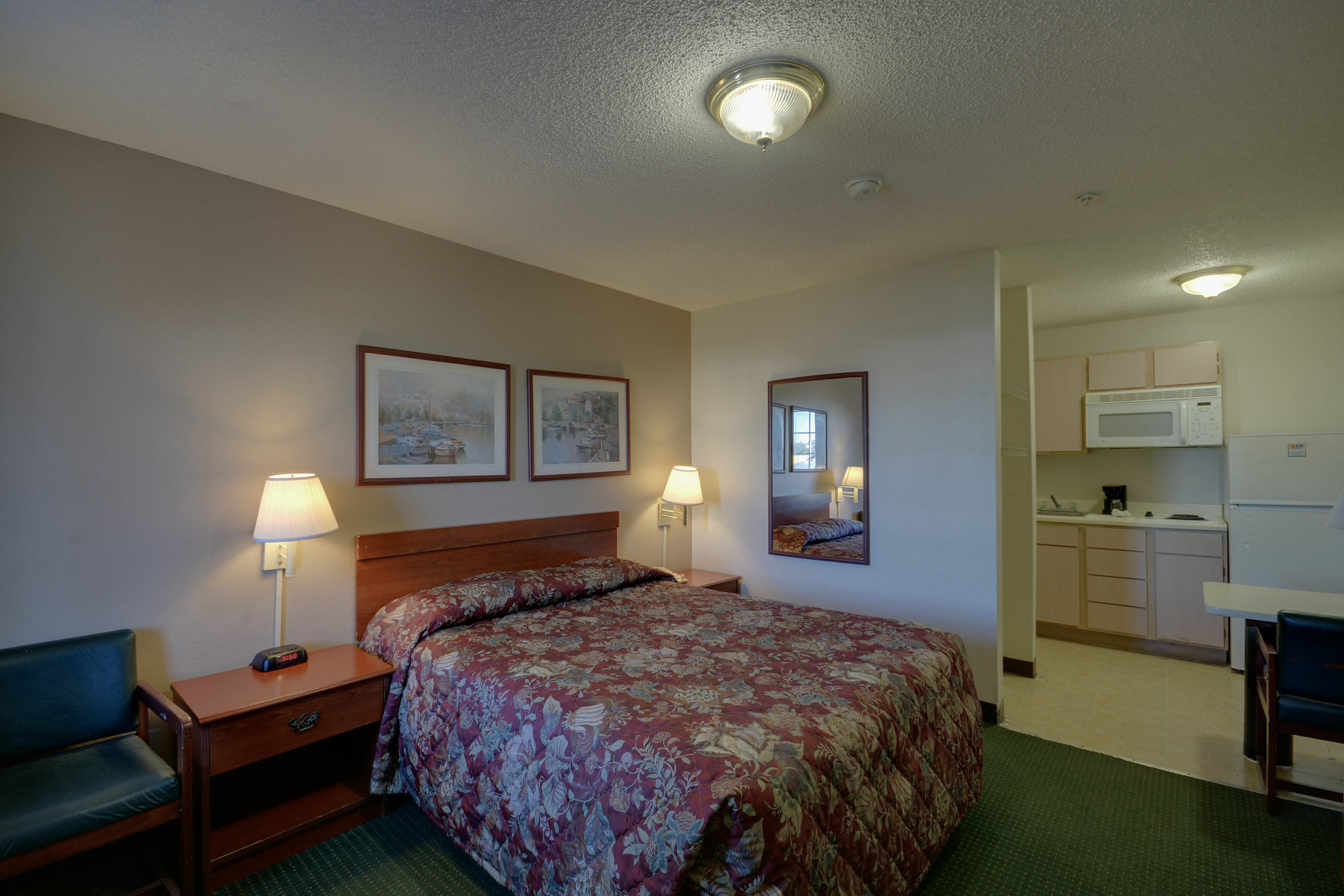 Intown Suites Extended Stay Houston Tx - Hobby Airport エクステリア 写真